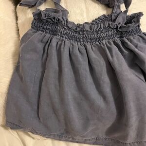 Cute top with bows